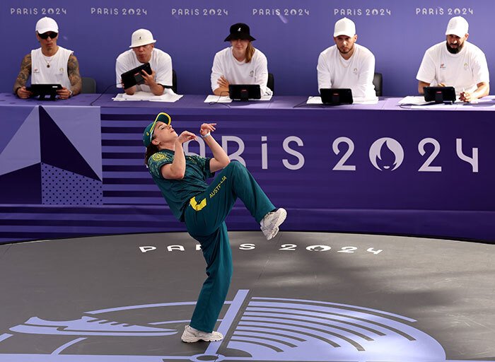Olympic breaker’s family slams judges after she was brutally trolled for scoring 0 (link in the comments)